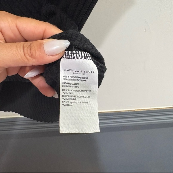 American Eagle Outfitters Black Fitted Ribbed Short Sleeve Tee Henley - Picture 4 of 7